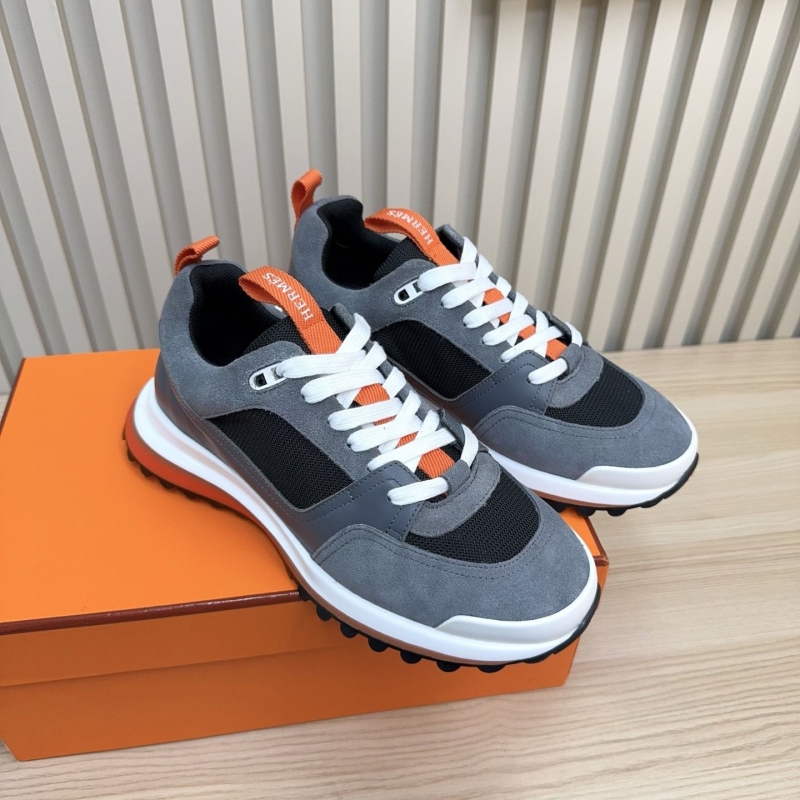 H**me5 sneaker